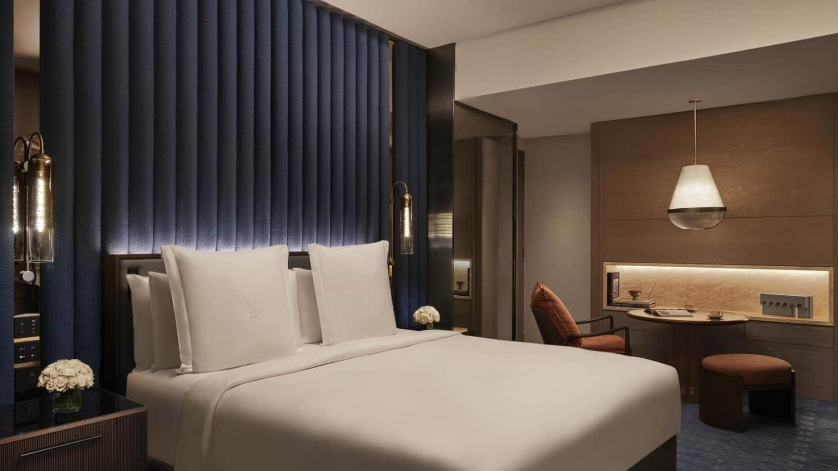 Atlantes Near Delhi Airport Hotel 4*
